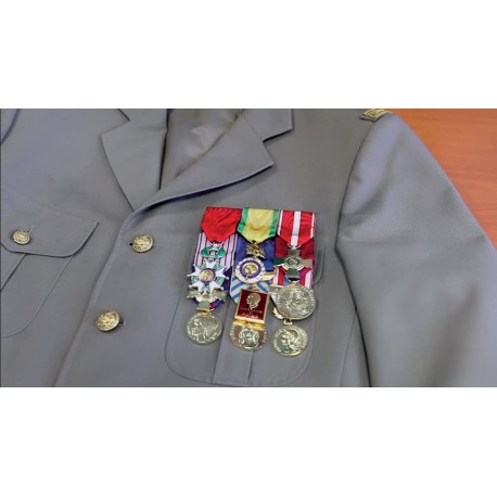 Kit porte-médailles militaires Martineau sur www.equipements-militaire.com